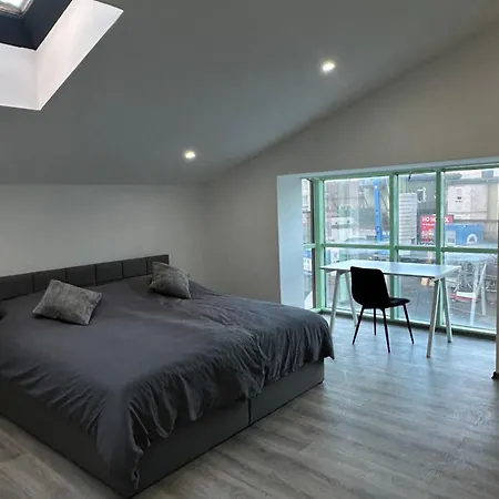 Moderns Loft-apartment Stilvoll Und Zeitlos Apartmán *